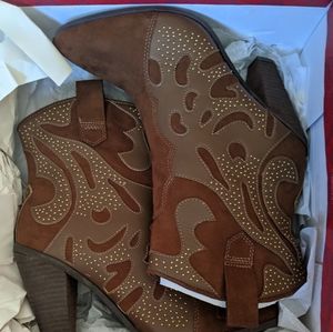 Carlos Santana ankle boots